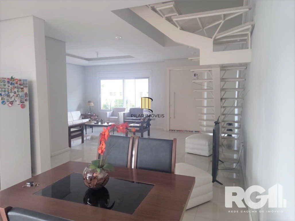 Casa 3 dormitórios no bairro São Sebastião