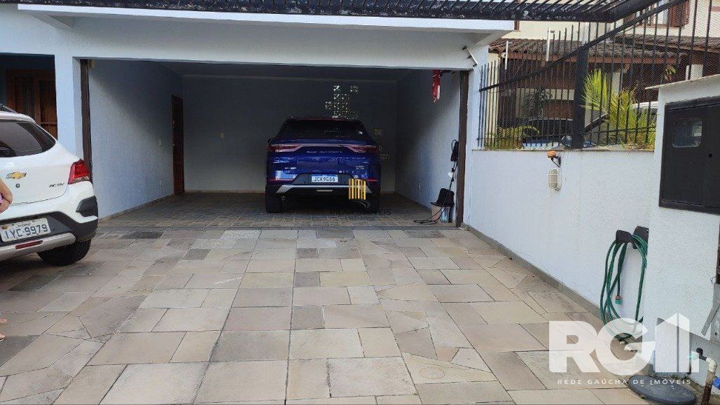 Casa com 3 dormitórios na Rua, Paulo Madureira Coelho, proximo ao novo Cesto, Morro Santana