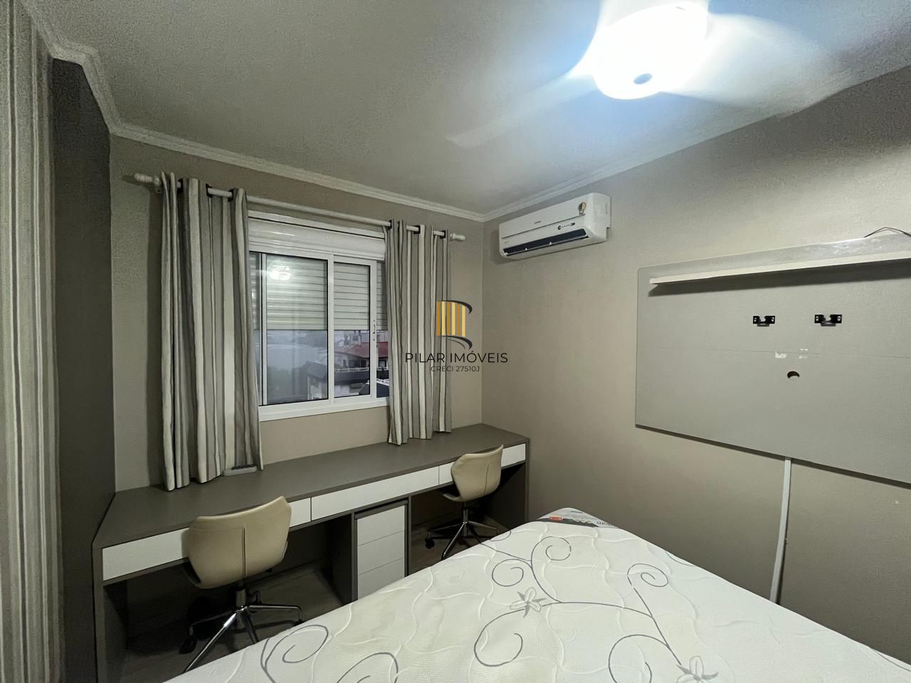 Apartamento Semimobiliado 2 dormitórios 1 vaga coberta - Passo da Areia