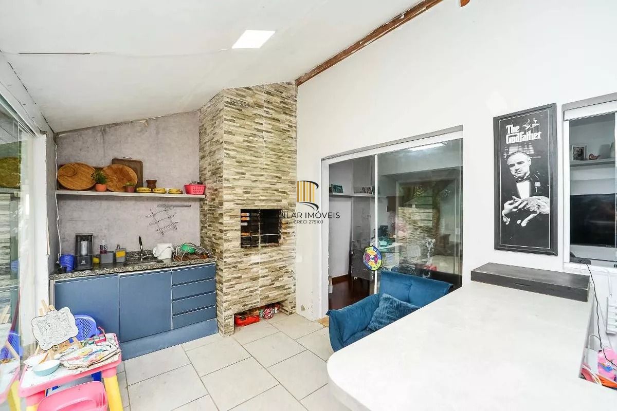 Casa em Condomínio com 3 Quartos, Piscina, Quintal e 2 Vagas