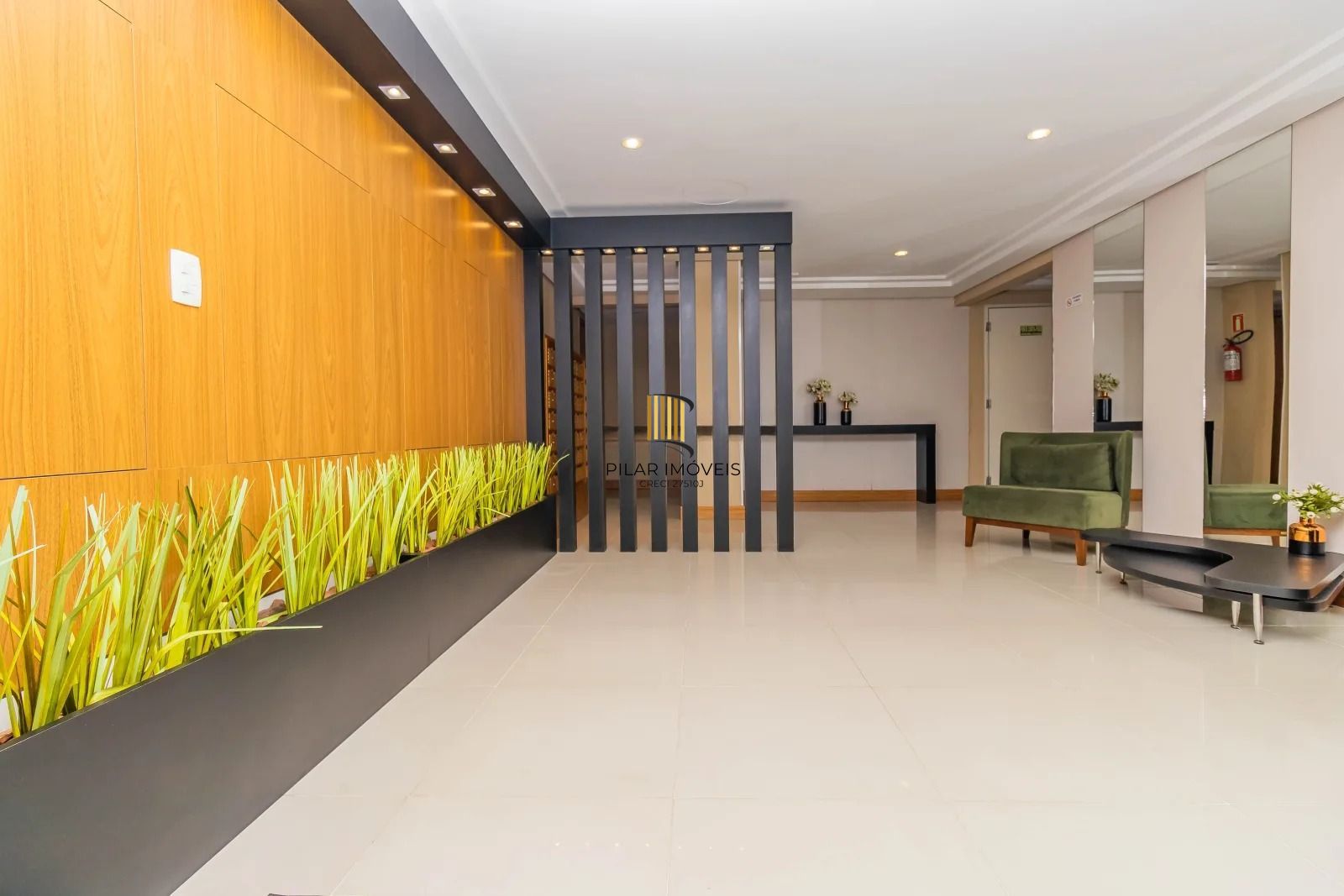 Apartamento Garden com 178m², 3 quartos, 1 suíte, 2 vagas, no bairro Chácara Das Pedras