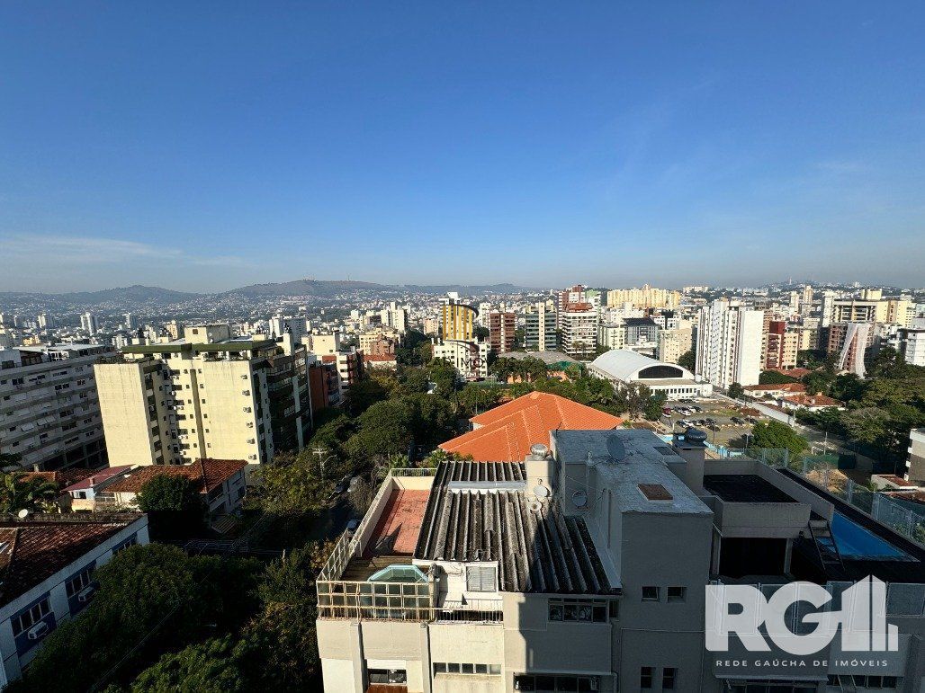 Cobertura 3 dormitórios no bairro Petrópolis