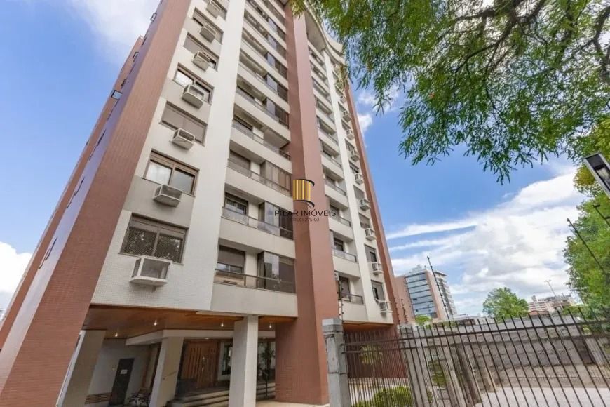 Apartamento de 4 dormitórios, sacada fechada com churrasqueira -Av. Panamericana