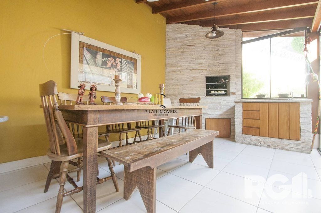 Casa 3 dormitórios no bairro Chácara das Pedras