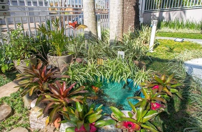 Apartamento 100% decorado com 92m², suíte, churrasqueira e 2 vagas de garagem.