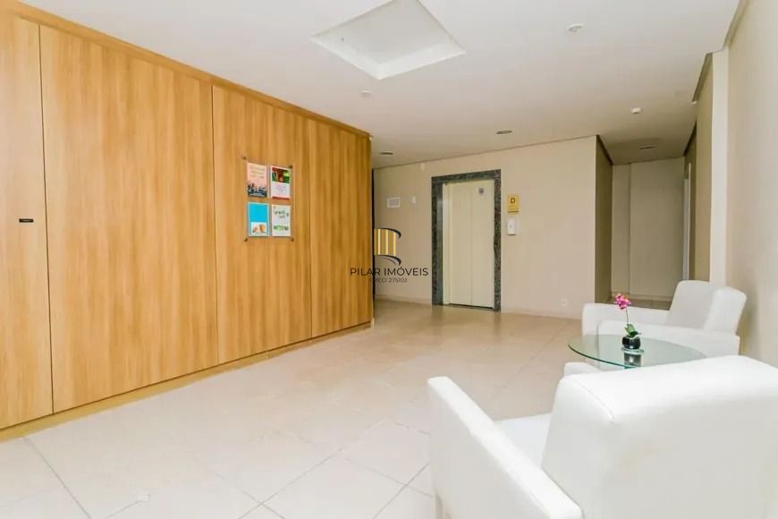 Apto 3 dorm living estendido, andar alto no Passo da Areia