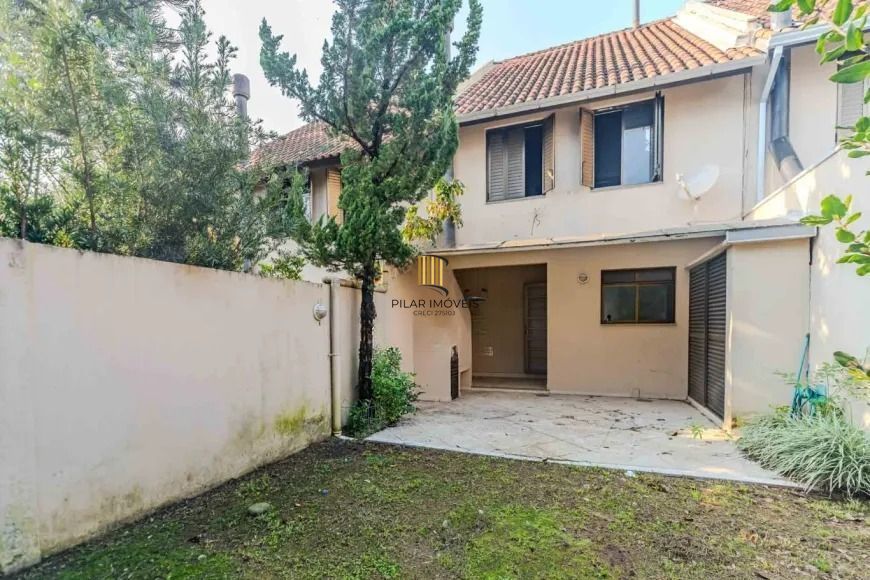 Casa em condomínio com 3 dormitórios, suíte, sótão e lazer completo – 106m²