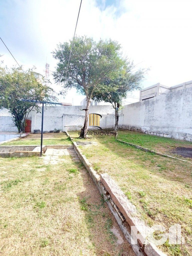 Casa 3 dormitórios no bairro Santa Isabel