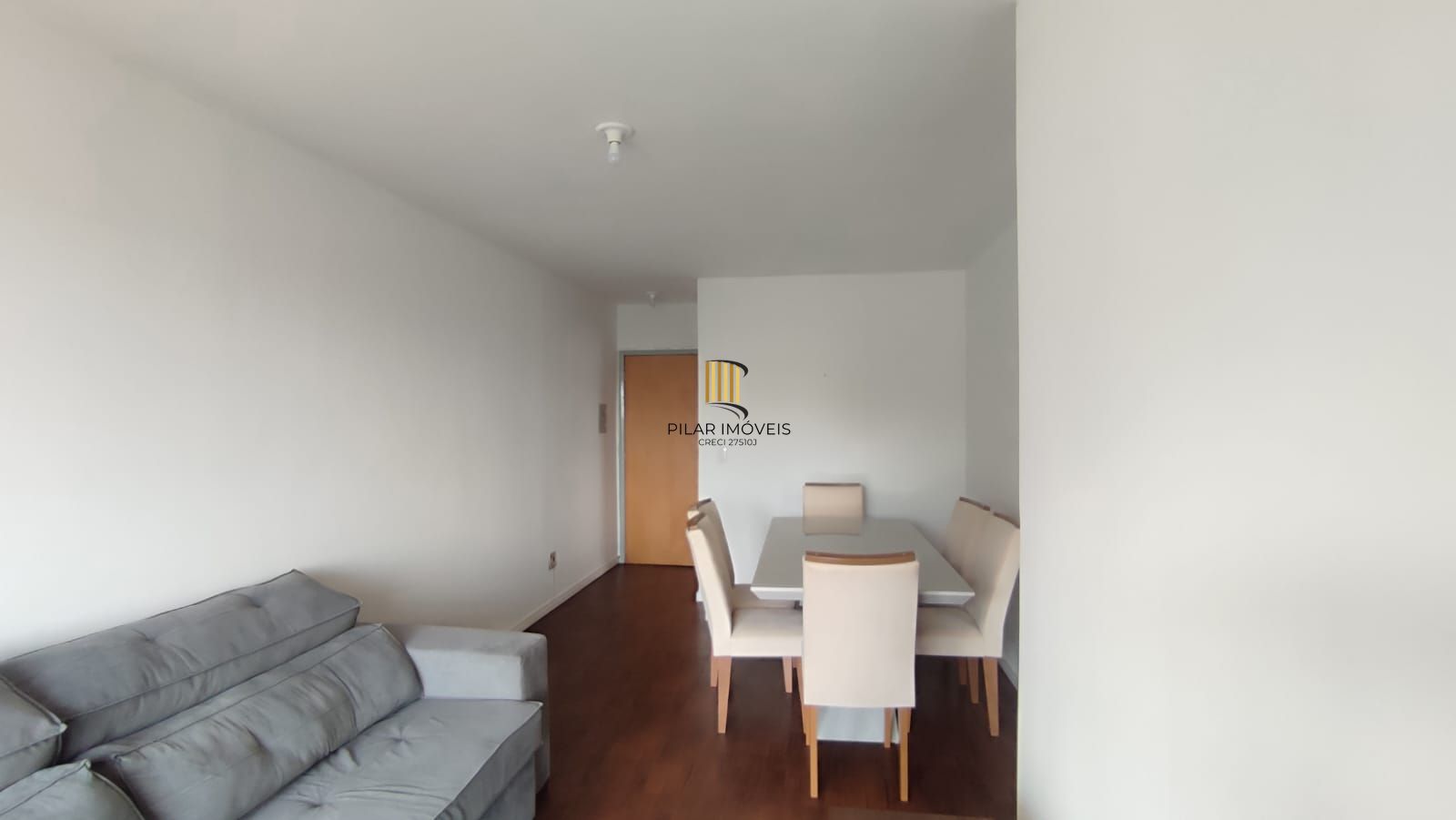 Apartamento 2 dorm com sacada, Mobiliado 1 vaga coberta Porto Alegre