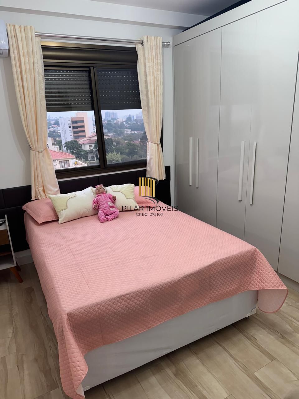 Semi-mobiliado, 3 dormitórios, 2 vagas lado a lado - Jardim Planalto