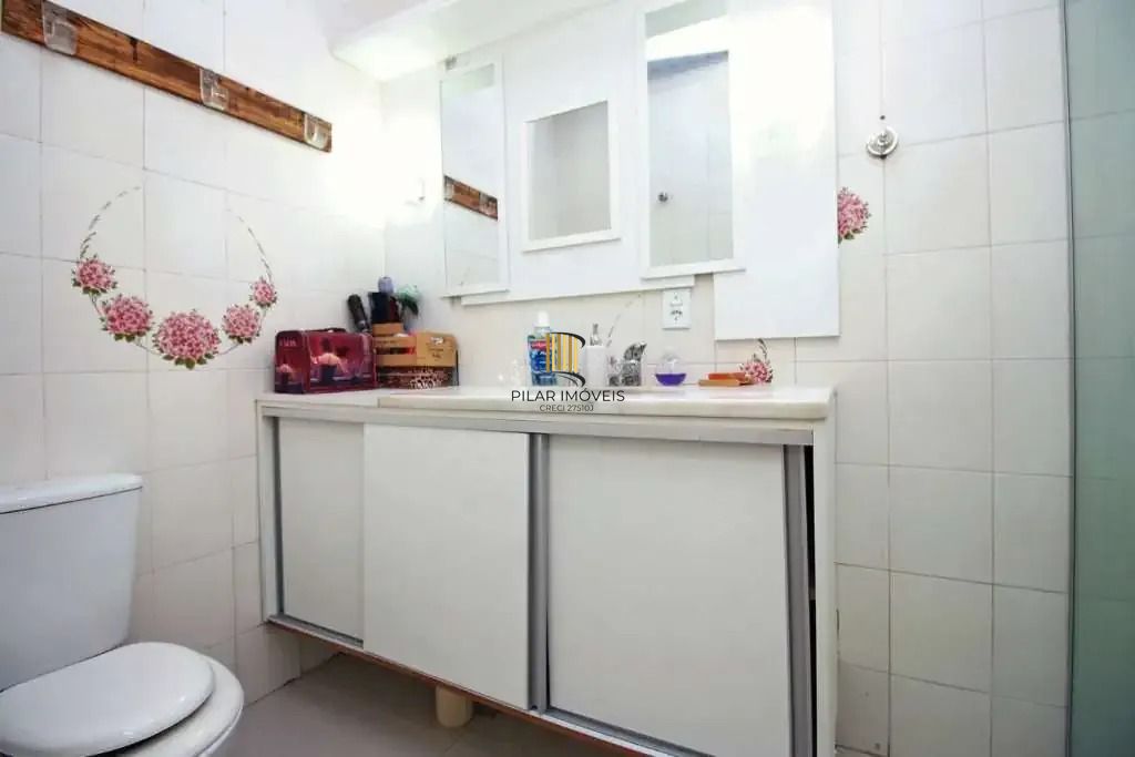 Sobrado com suíte, piscina e espaço gourmet no Jardim Sabará