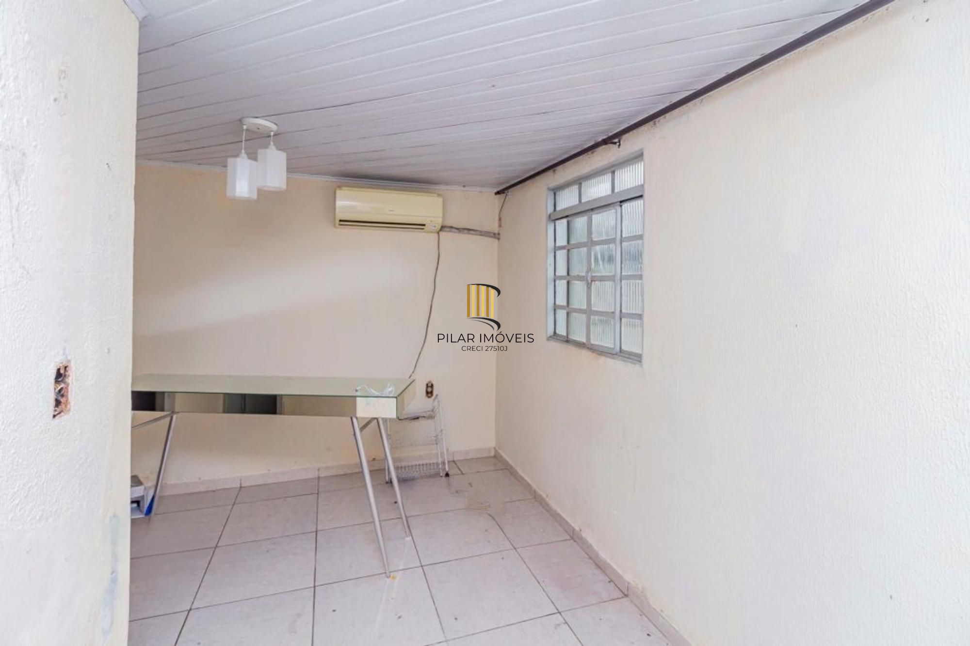 Casa 2 dormitórios no bairro Farrapos