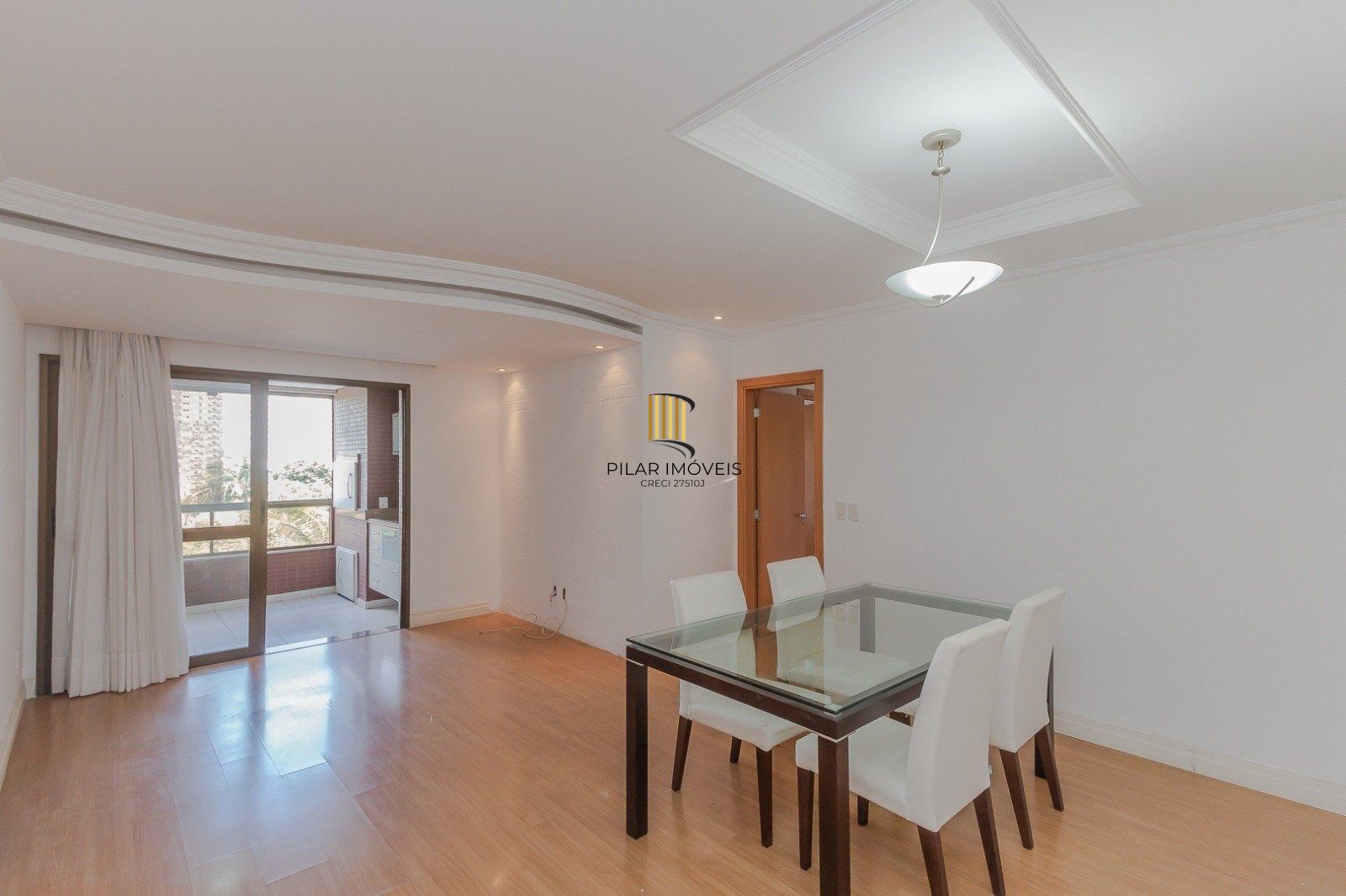 Apartamento de 4 dormitórios, sacada fechada com churrasqueira -Av. Panamericana - Pilar Imóveis