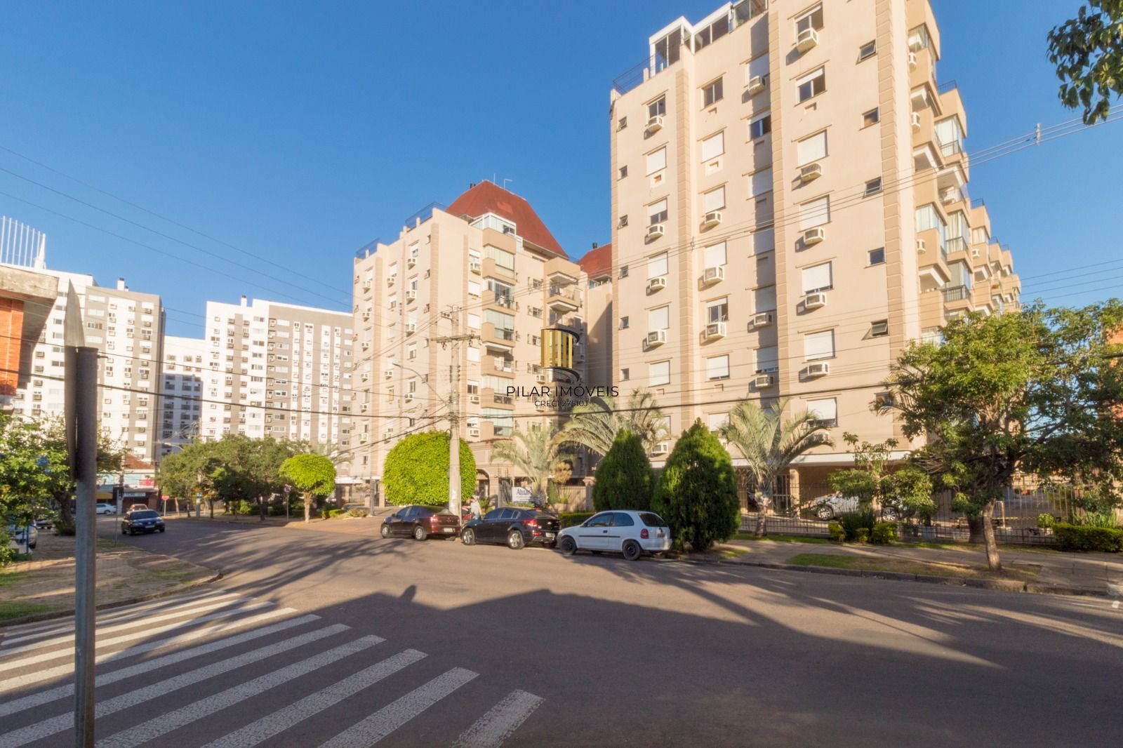 Apartamento 2 dormitórios com sacada e vaga no Jardim Lindoia