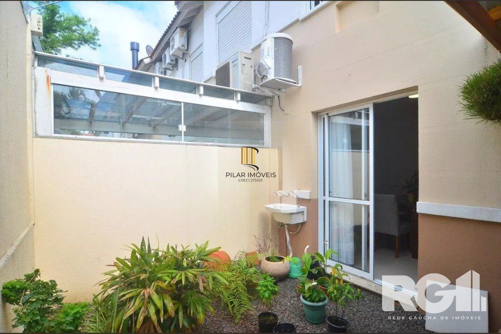 Casa de Condomínio 3 dormitórios no bairro Estância Velha