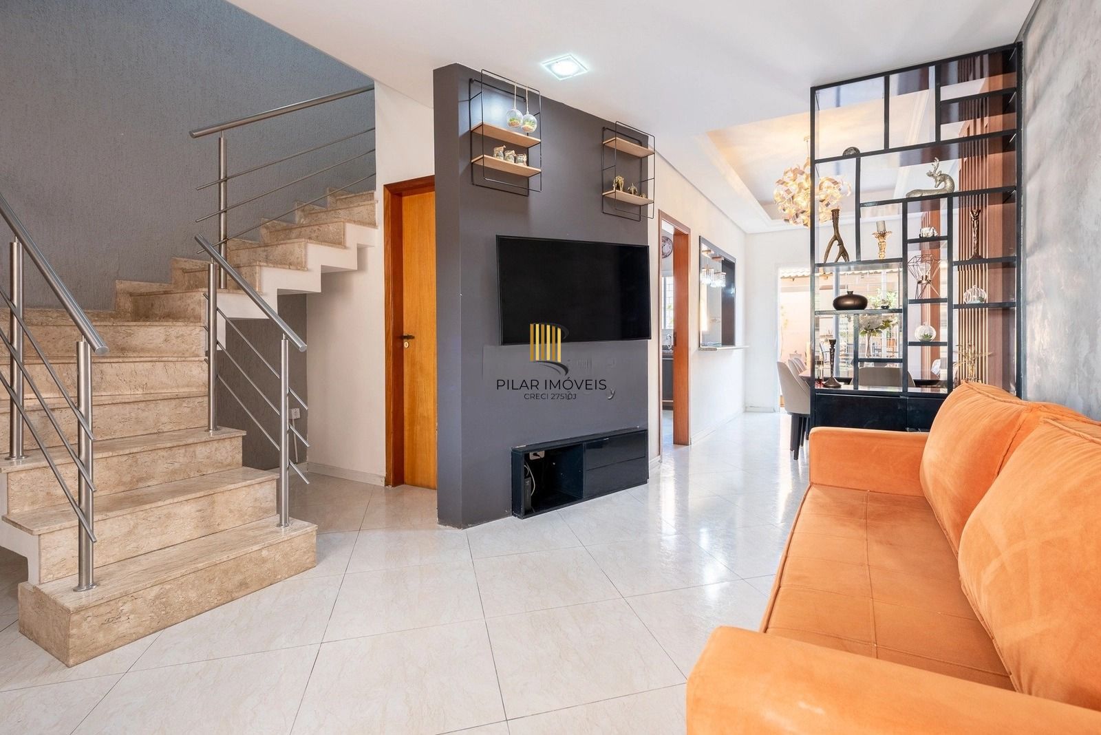 Sobrado moderno com 3 dor, suíte, piscina e espaço gourmet no Jardim Itu