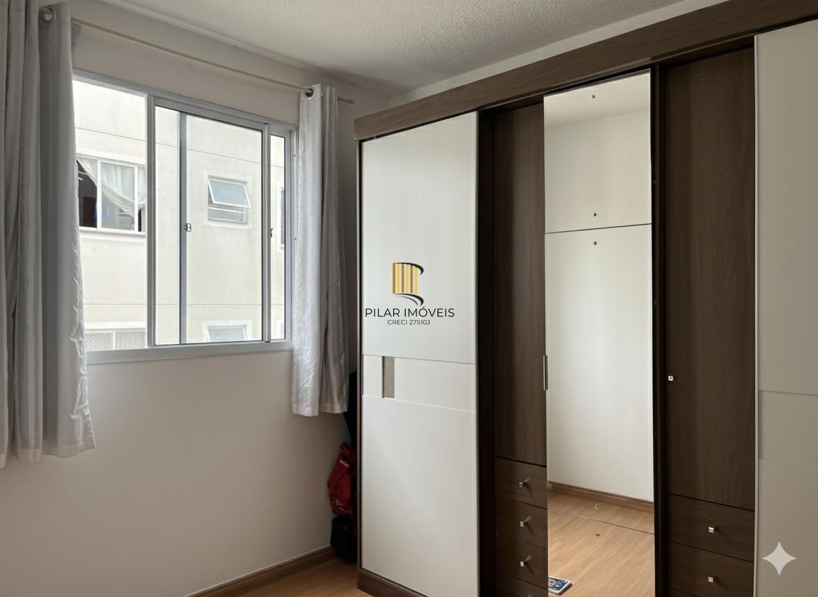 Apartamento com 2 dormitórios e vaga na Protásio Alves