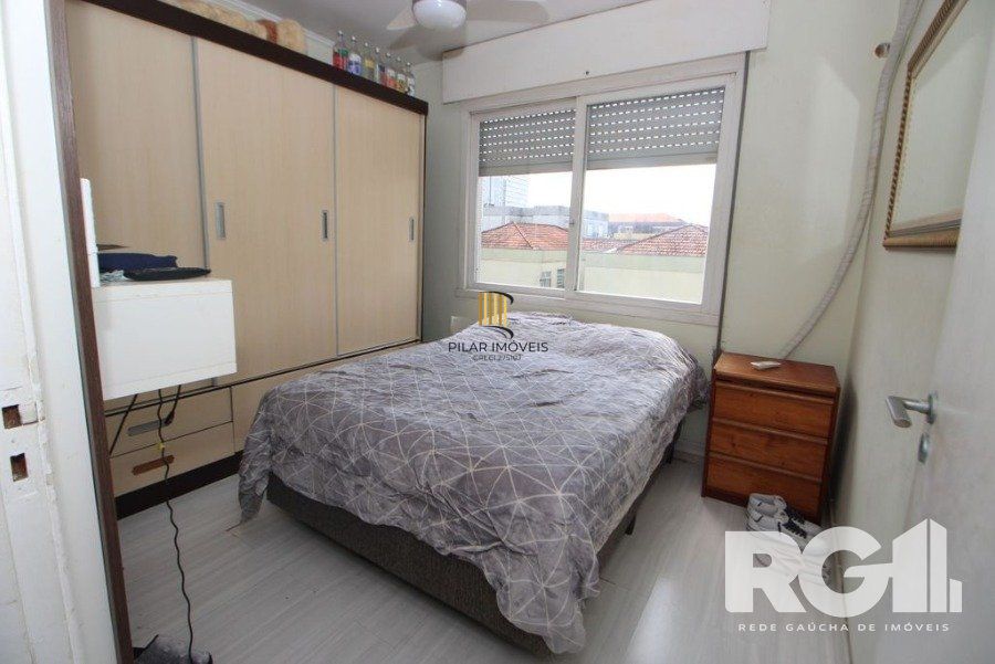 Amplo apartamento com 92m² privativos e 3 dormitórios, próximo a Sicredi na Av. Assis Brasil.
