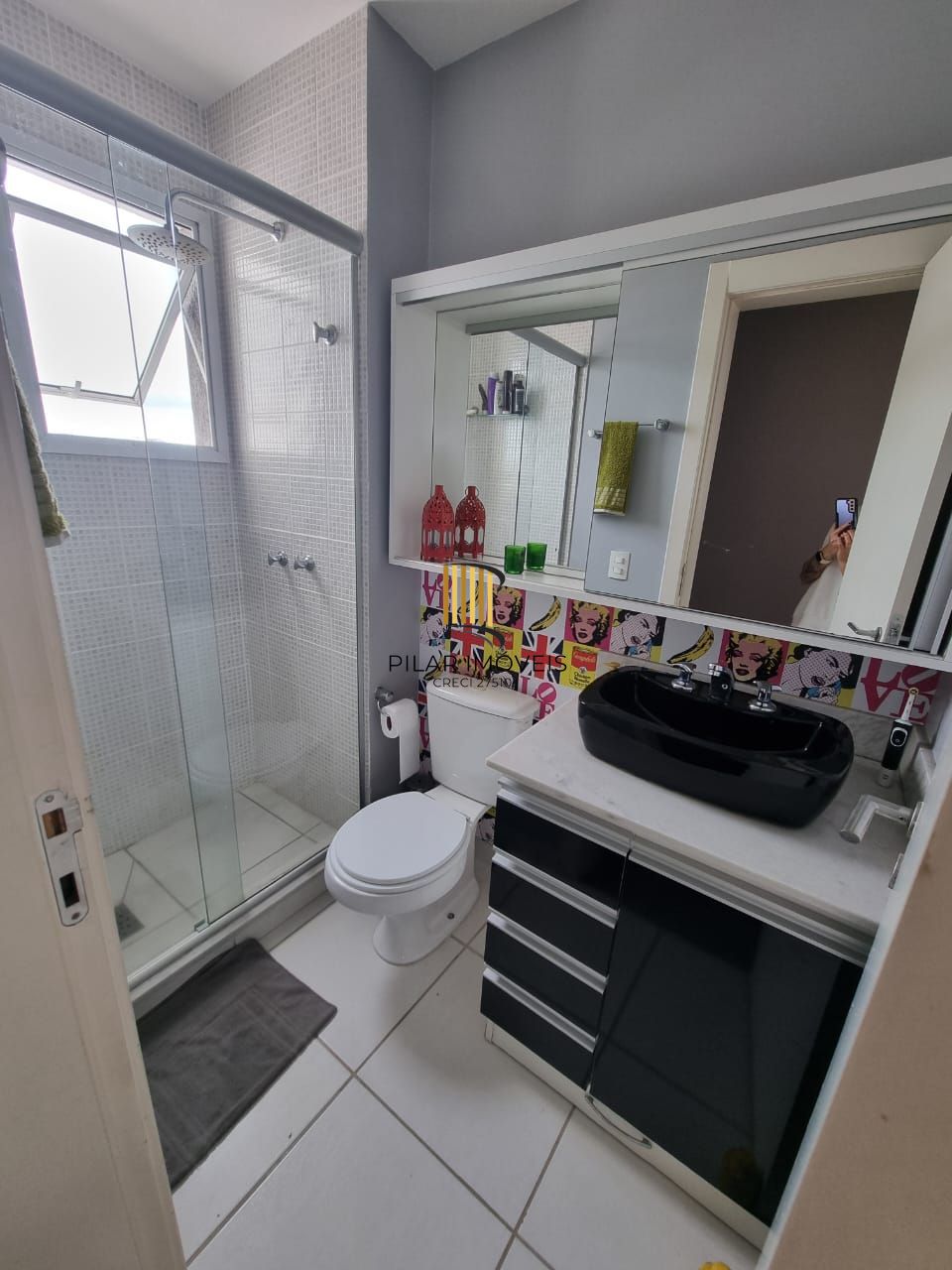 Apto 3 dorm living estendido, andar alto no Passo da Areia