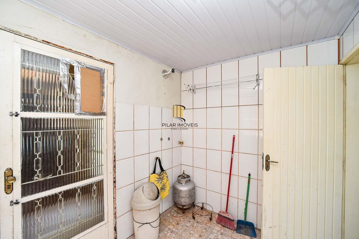 Casa com 4 dormitórios, R Doutor Paulino Guerra