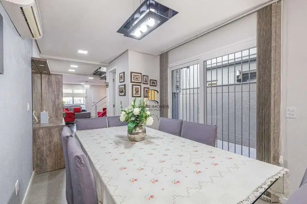 Sobrado com 3 Dormitórios, Suíte e Terraço Panorâmico - Jardim Planalto