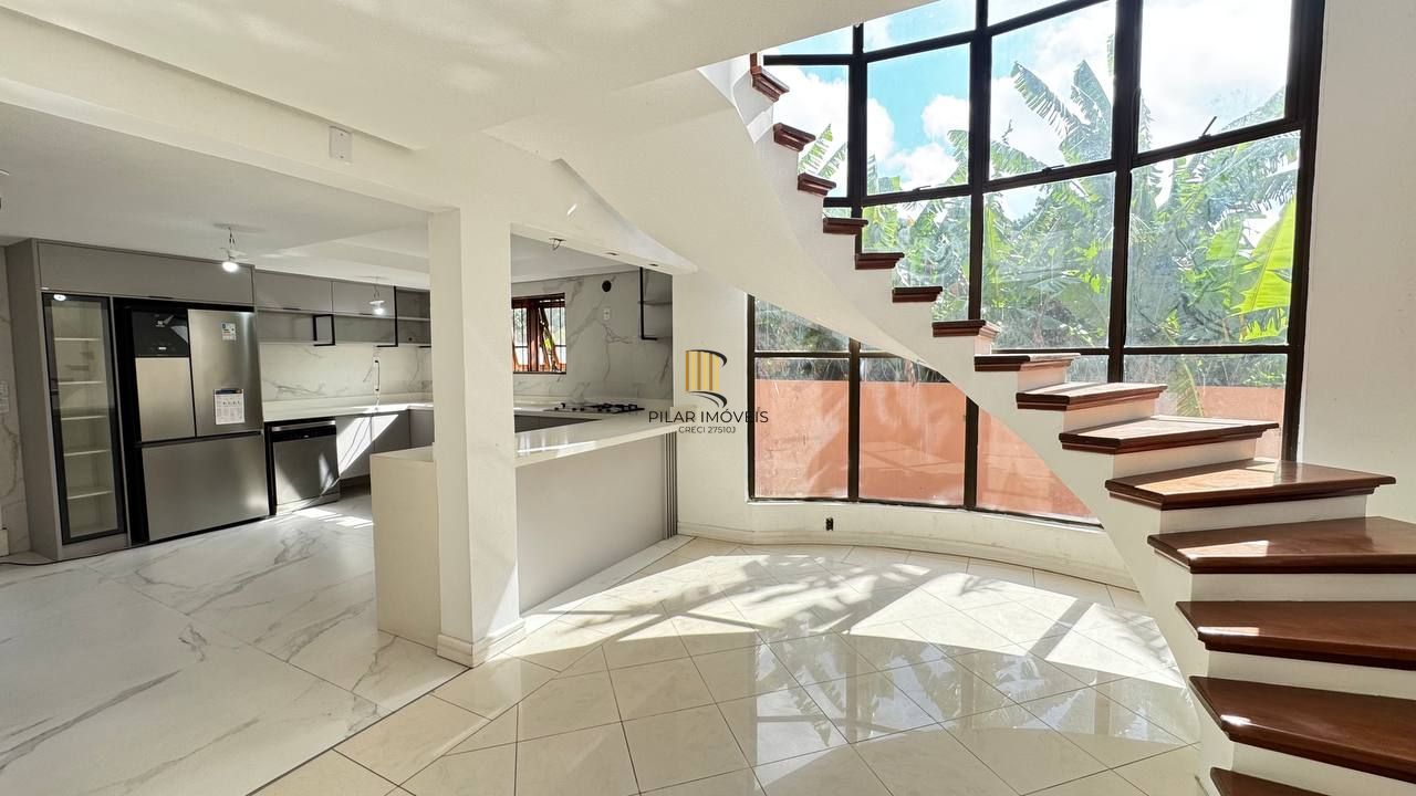 Casa 5 dormitórios no bairro Vila Nova