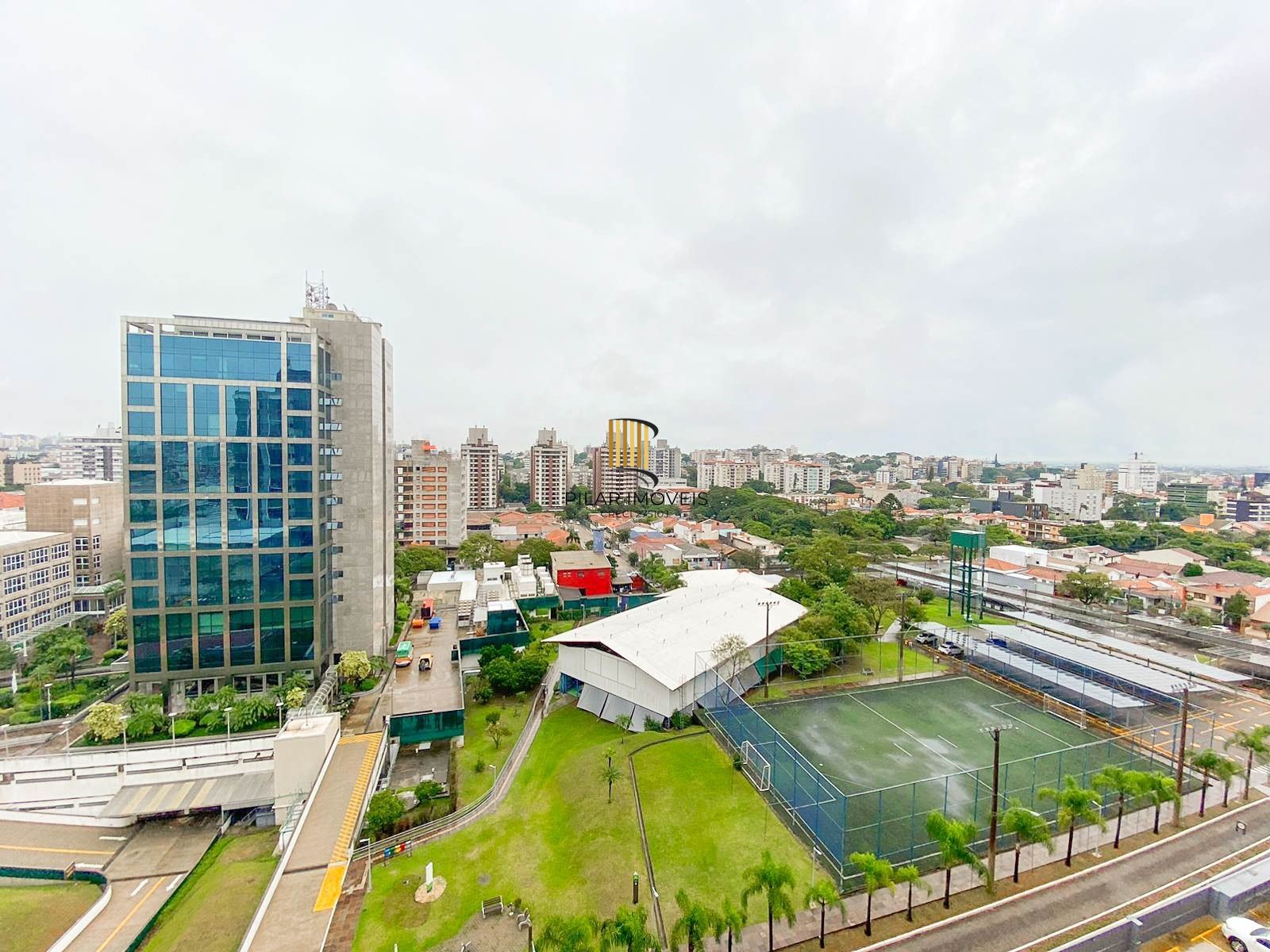 Apartamento semimobiliado, andar alto, com vista perene – Jardim Lindóia