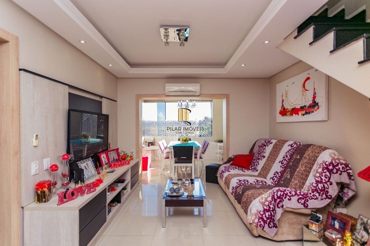 Cobertura com 3 dormitórios, terraço e 4 vagas