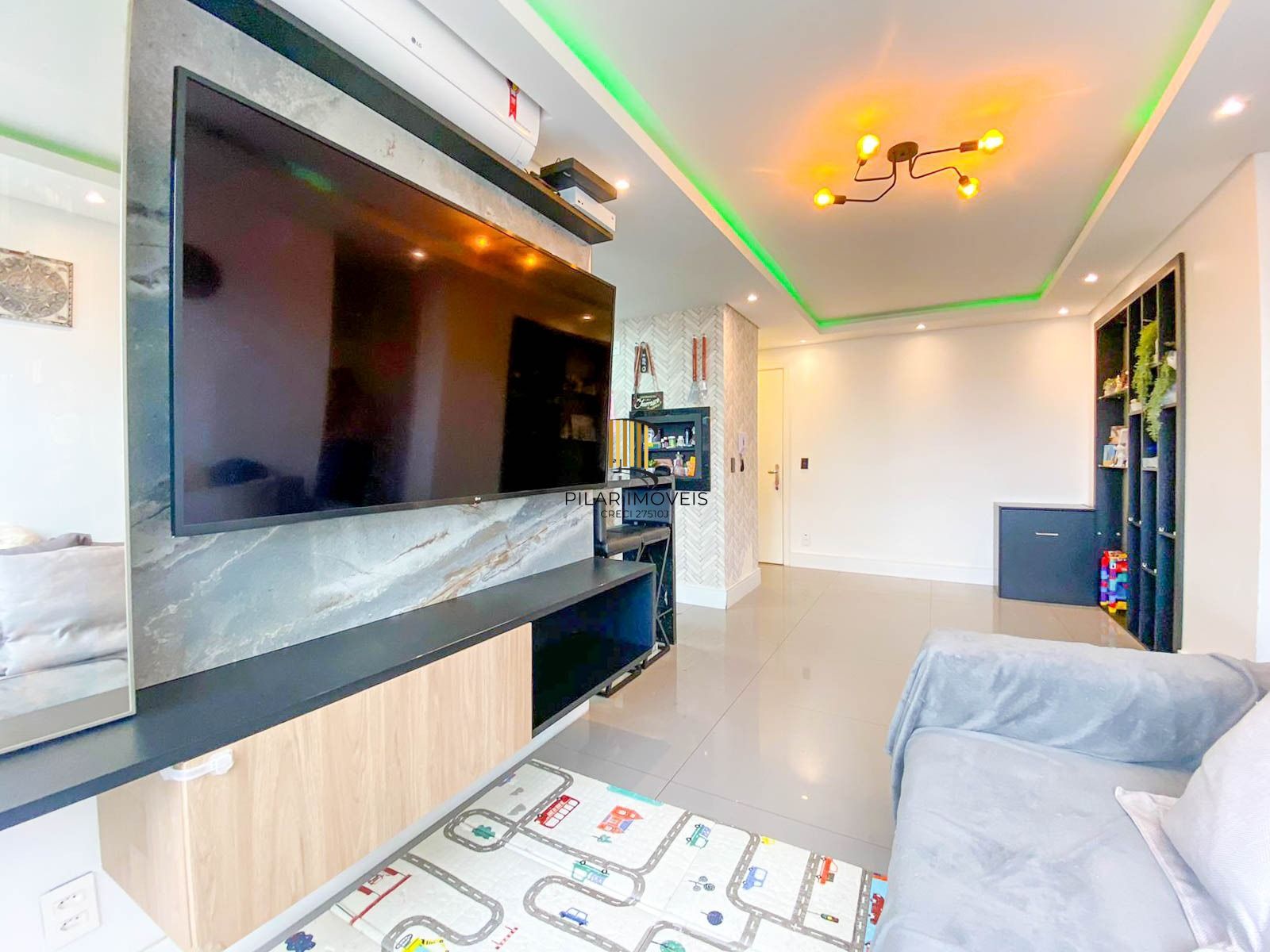 Apartamento semimobiliado, andar alto, com vista perene – Jardim Lindóia