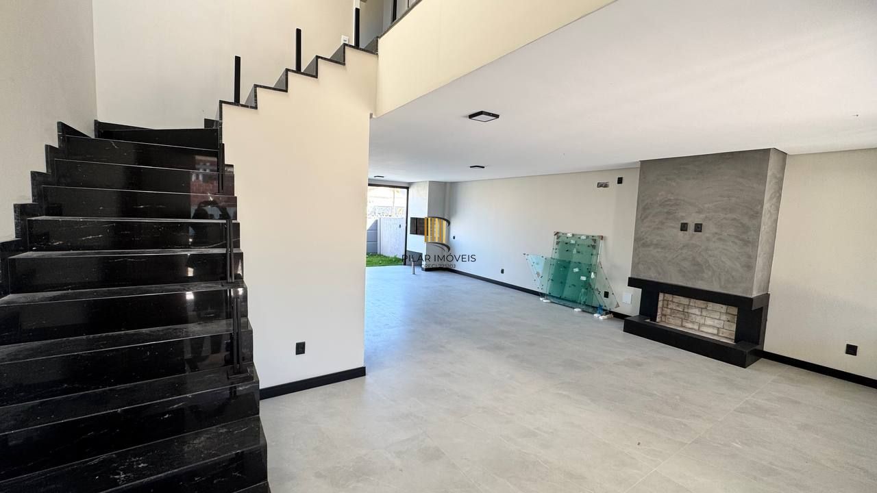 Casa com 3 suítes e pátio privativo na Zona Norte, bairro Ecoville