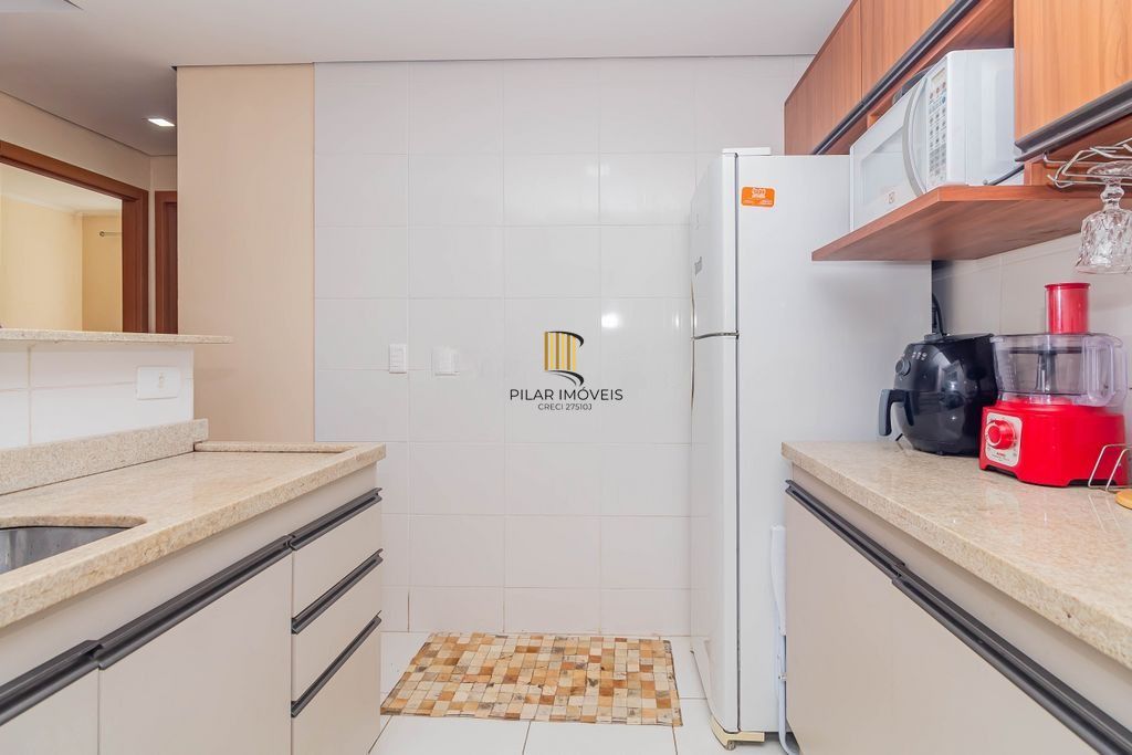 Apartamento com 2 dormitórios e vaga no Morro Santana