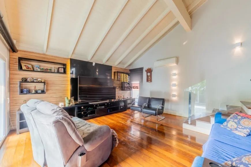 Casa alto padrão com 3 suítes e piscina no Boa Vista