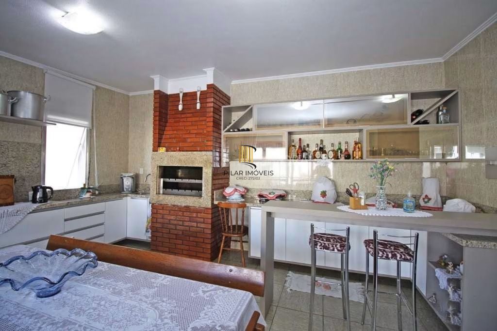Cobertura semimobiliada com vista incrível e espaço gourmet amplo