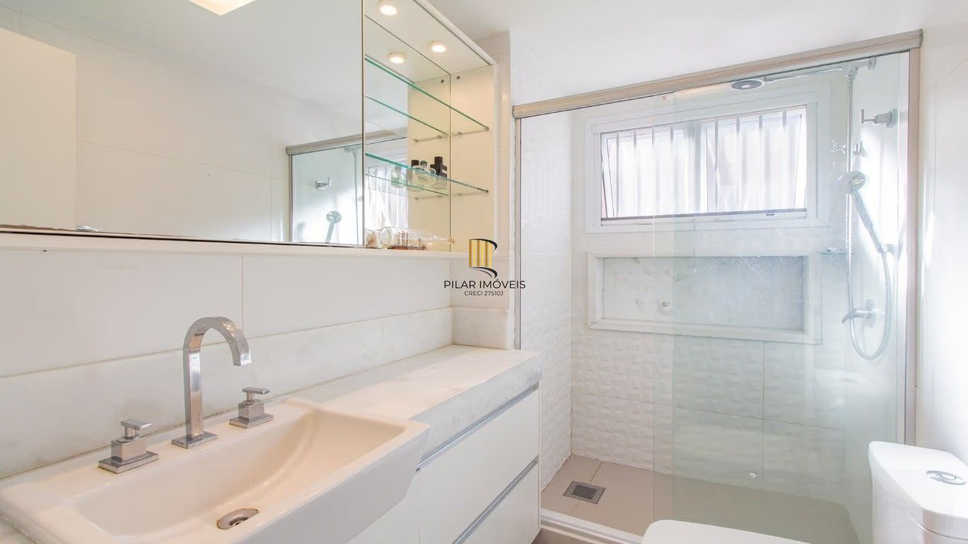 Casa em condomínio com terraço, piscina e espaço gourmet, Chacara das Pedras