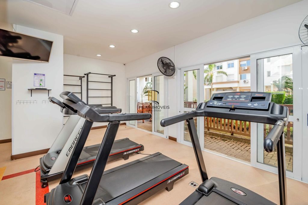 Apartamento semi-mobiliado com suíte e infraestrutura completa