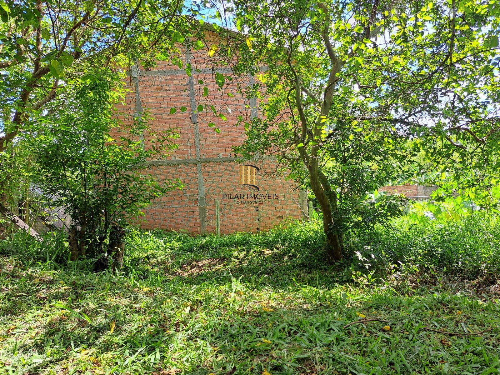 Sobrado 200m² privativos, 4 dormitórios 1 suíte e 2 vagas cobertas - Gravataí