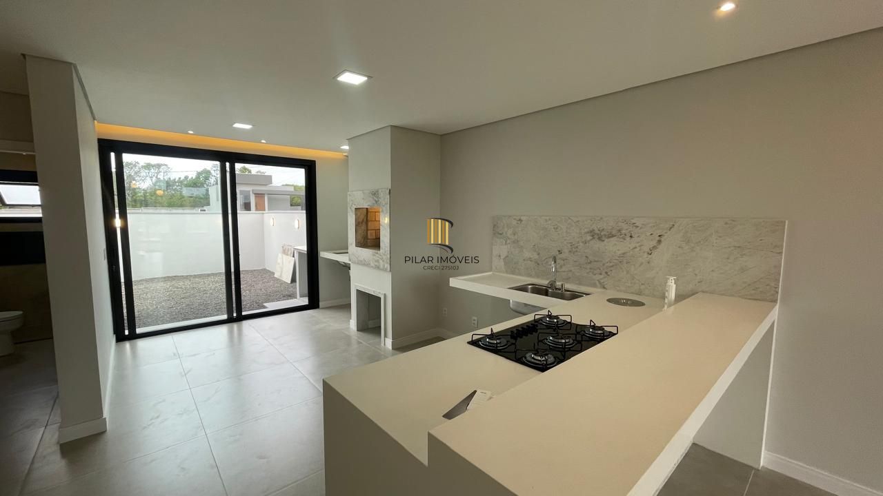 Casa em condomínio com 3 dormitórios 2 suíte 2 vagas.