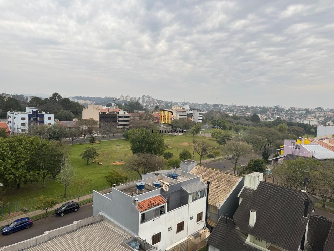 Semi-mobiliado, 3 dormitórios, 2 vagas lado a lado - Jardim Planalto