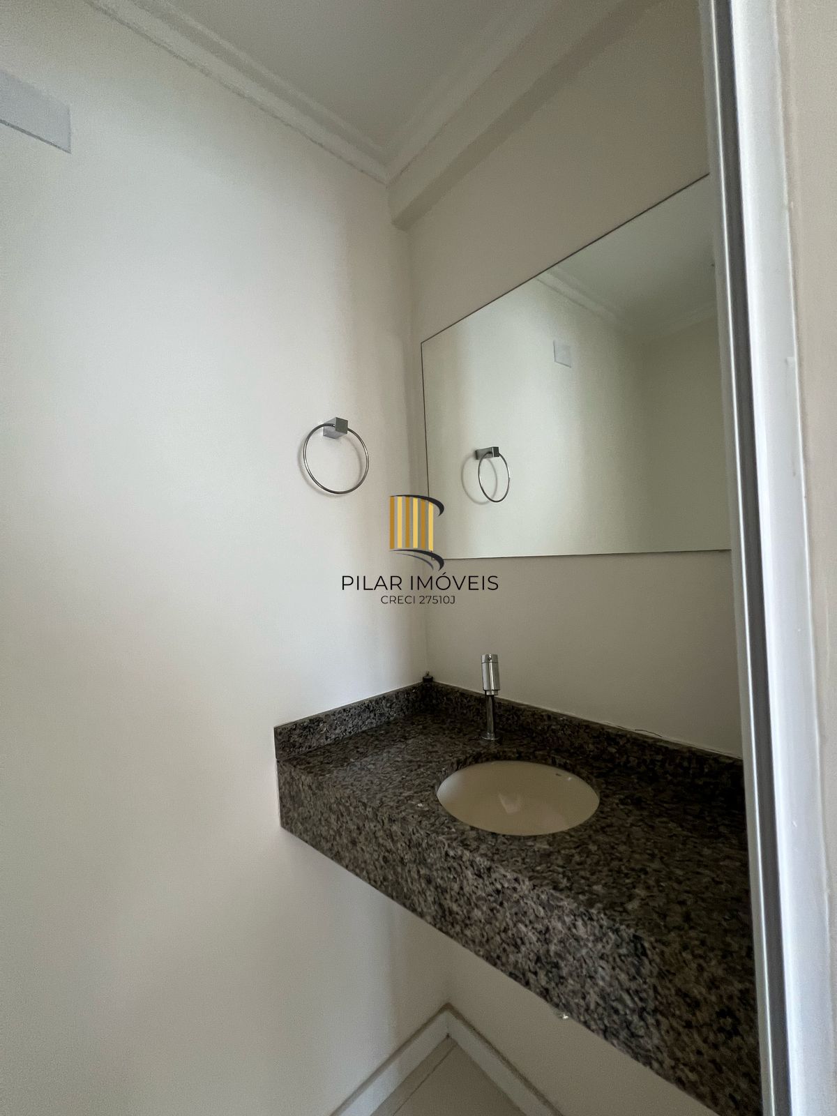 Apartamento para venda locado, 3 quartos, localizado na rua Vicente da Fontoura