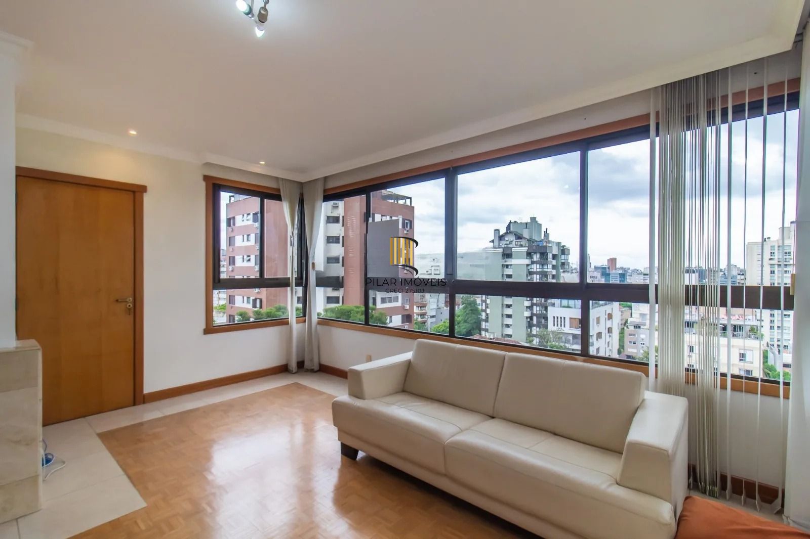 Apartamento com lareira e churrasqueira no Higienópolis