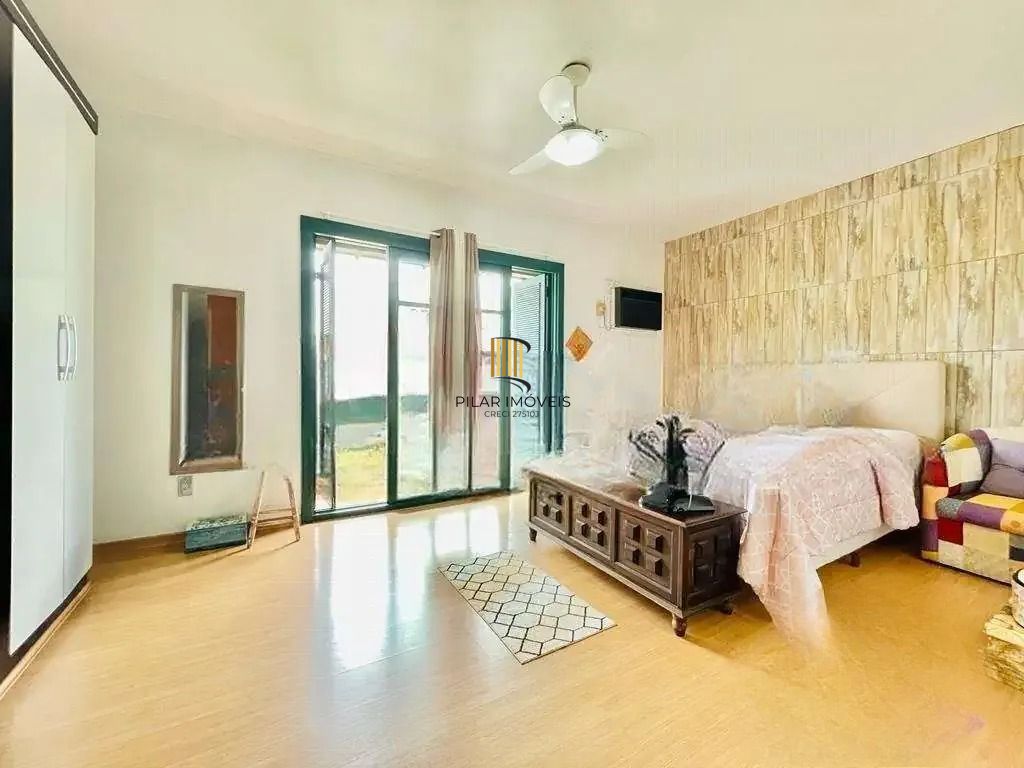 Casa térrea com 307m², 3 dormitórios, 2 suítes, 3 vagas.