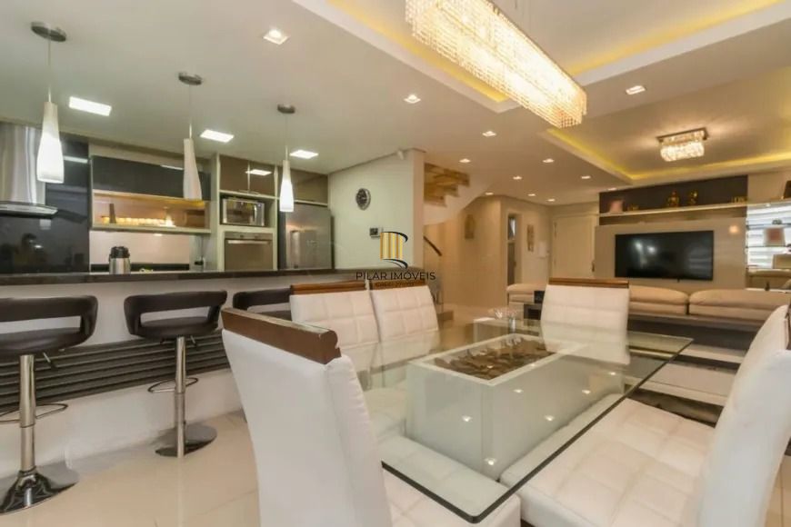 Casa Seminova 3 Dorm com Pátio e 4 Vagas no Jardim Planalto