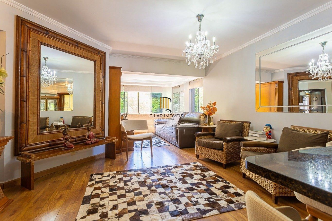 Apartamento Mobiliado, 3 dormitórios e 2 vagas no Bairro Vila Ipiranga