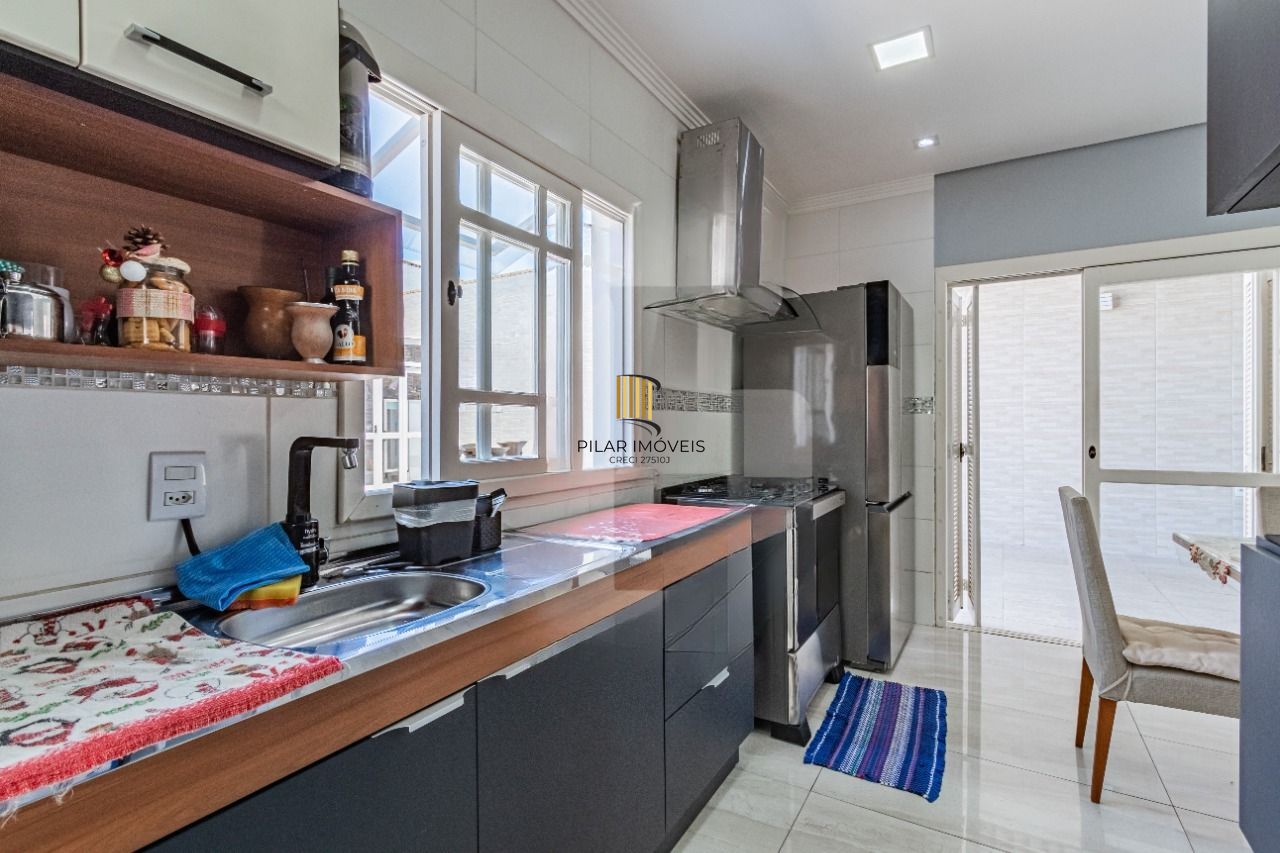 Casa 3 dormitórios no bairro Vila Carlos Antônio Wilkens