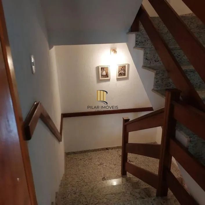 Sobrado com 3 dormitórios, terraço e espaço gourmet no São Sebastião – POA