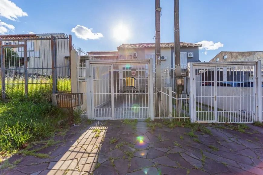 Casa sobrado, 2 dormitórios, 66m² privativos, no Jardim Leopoldina, Porto Alegre