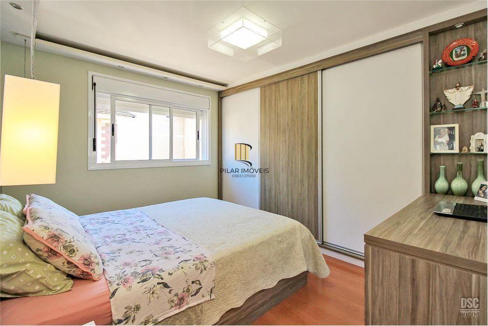 Casa em condomínio com 3 dormitórios e pátio – São Sebastião