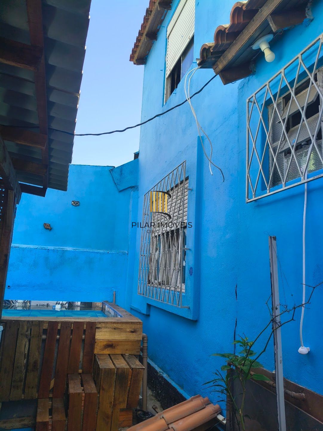 Casa de alvenaria com 3 dormitorios, e churrasquiera.  Jardim Carvalho