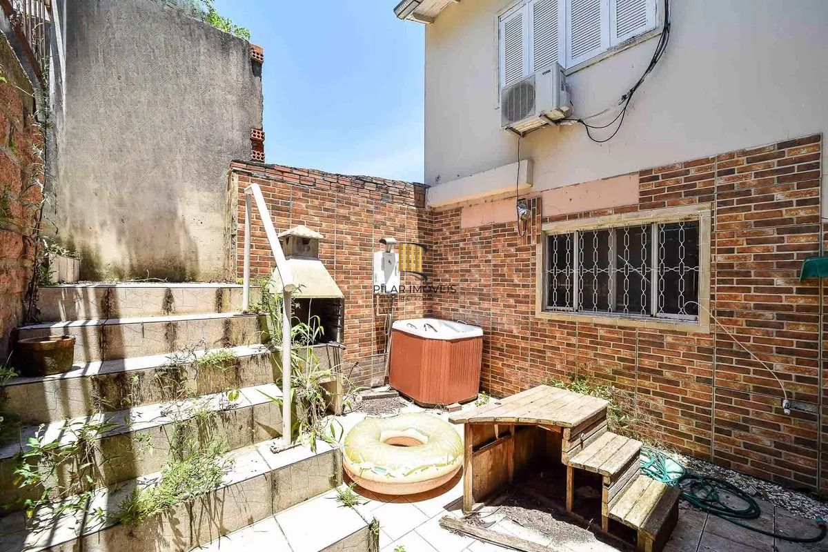 Casa com 4 dormitórios, R Doutor Paulino Guerra