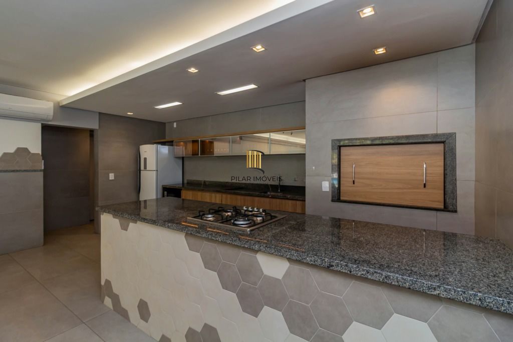 Apartamento 3 Dormitórios com Suíte, Sacada e Vaga Coberta